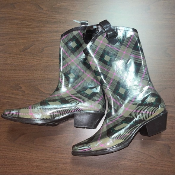 NWT dav Rainboots - Picture 2 of 12